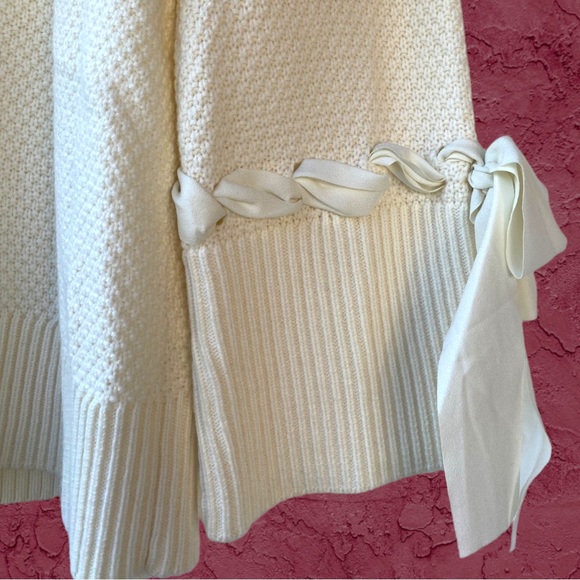SOLD on Depop - Talbots Wool Crew Sweater Ribbon Bow Bell Sleeve Ivory White XL - Picture 8 of 15